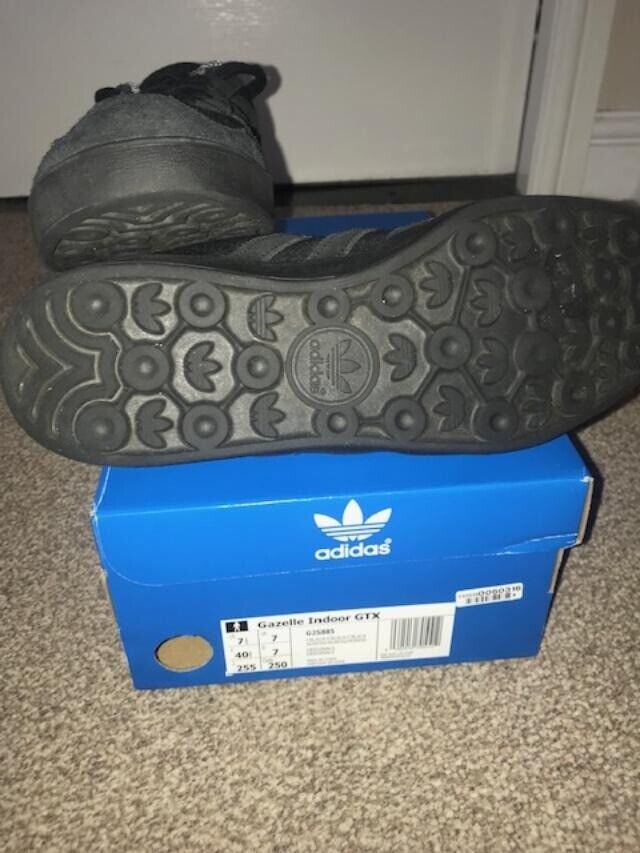 gore tex gazelle black